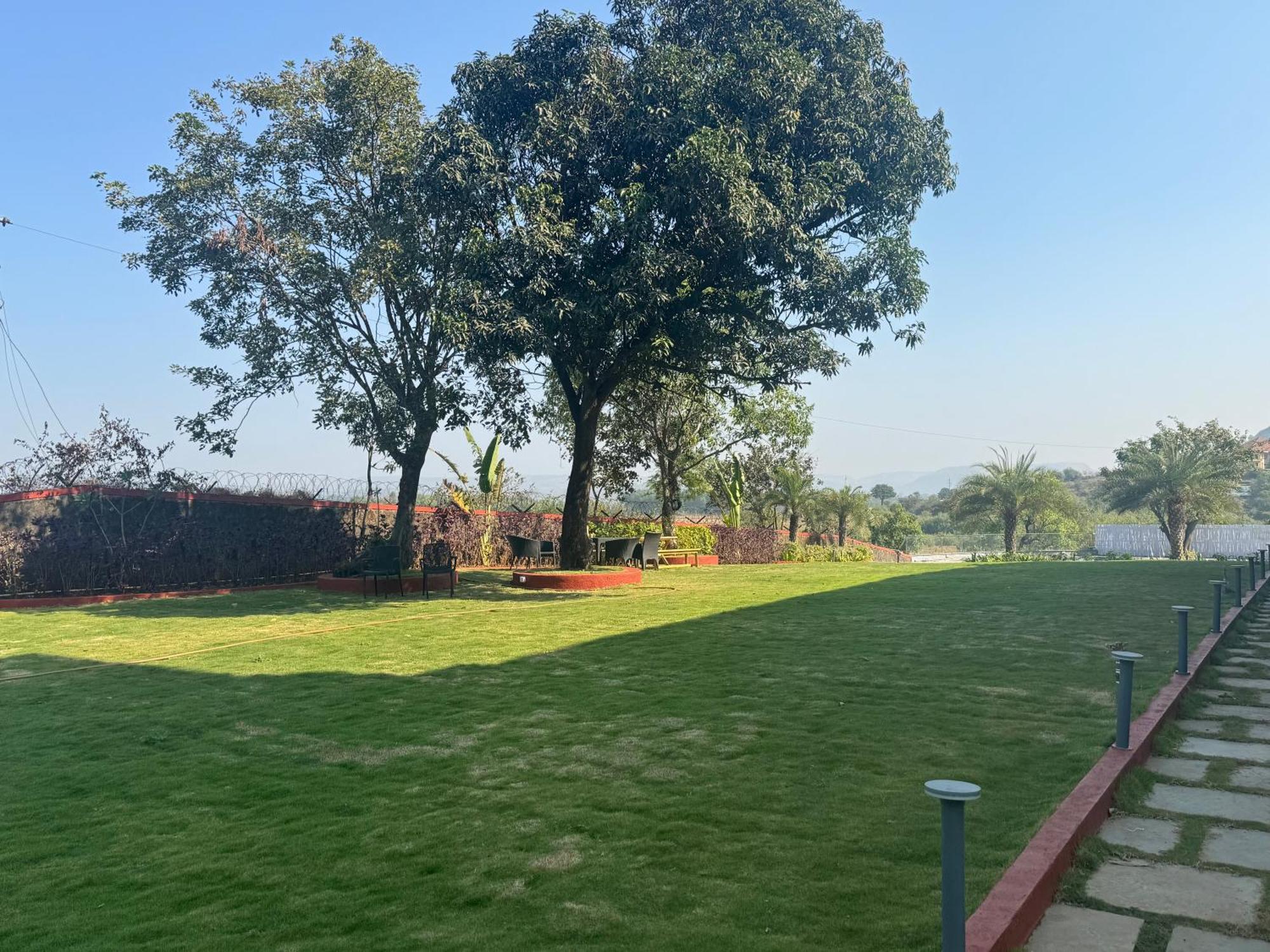 Ananta Villa Lonavala Extérieur photo